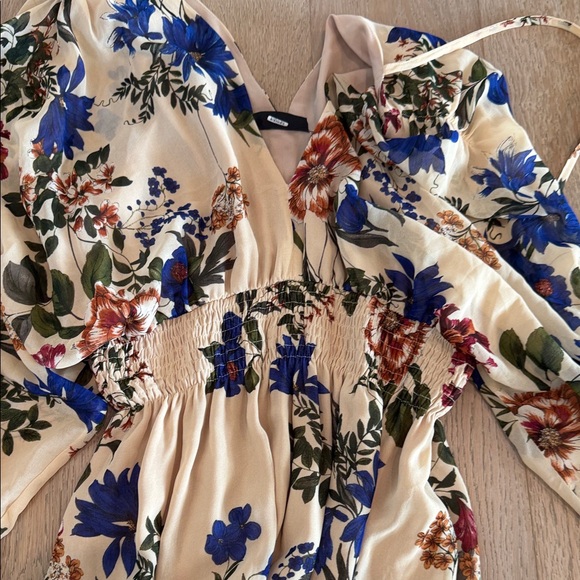 Vici Floral Mini Dress - Blue and Cream - Picture 4 of 5